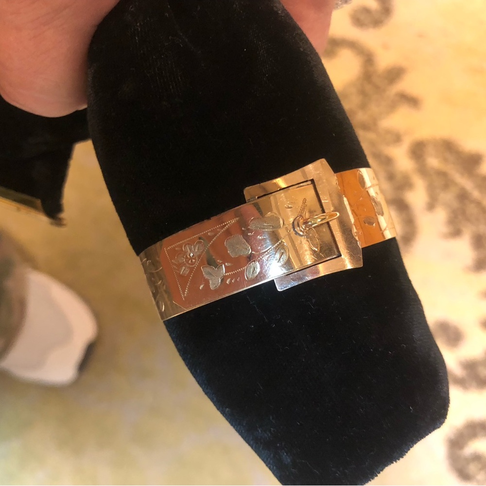 Victorian gold filled buckle bracelet - Picture 9 of 16